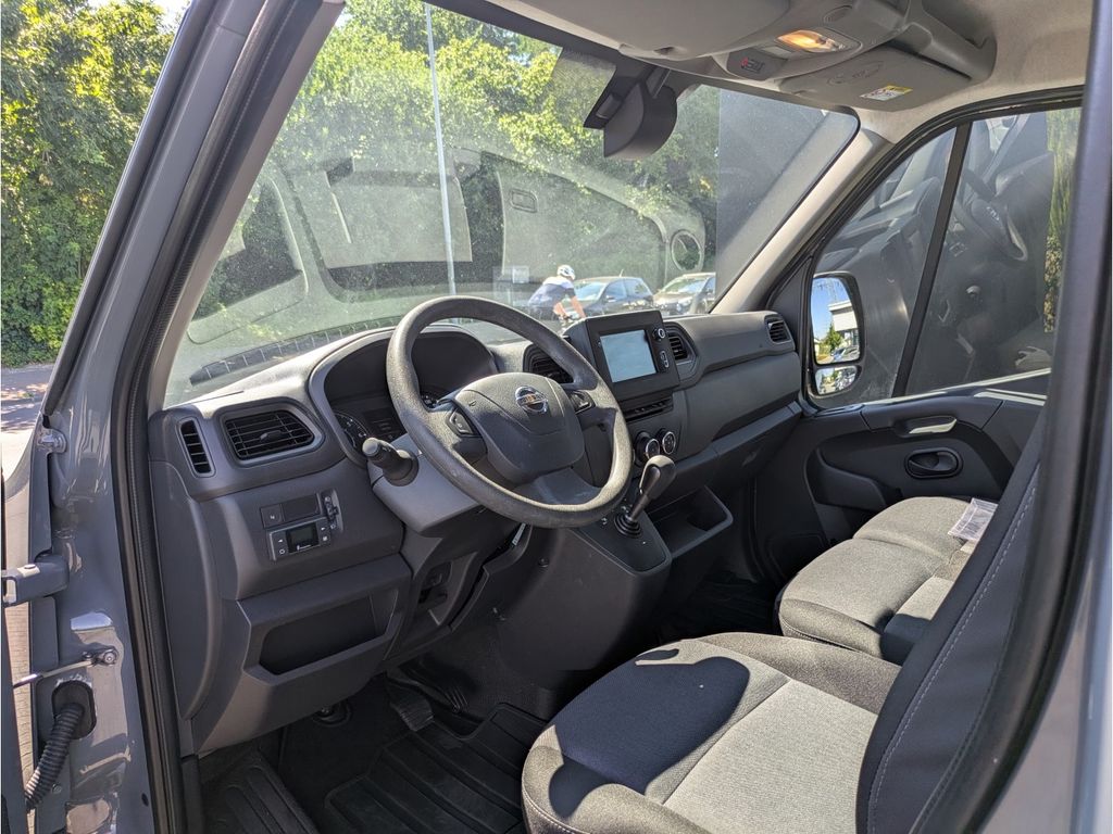 Nissan Interstar 2024