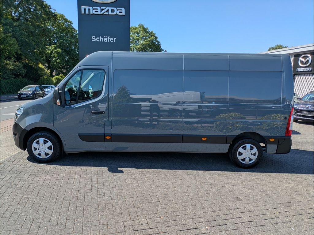 Nissan Interstar 2024