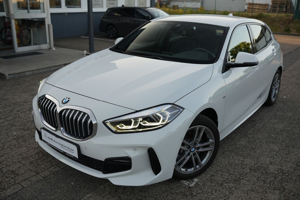 BMW 118 2024
