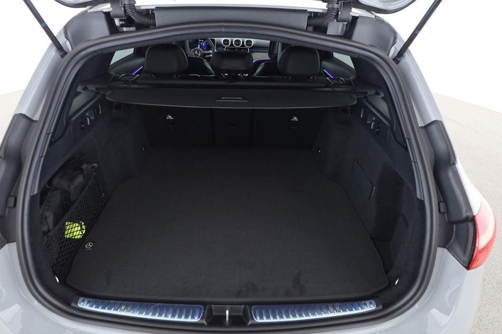 Mercedes-Benz C 220 2025