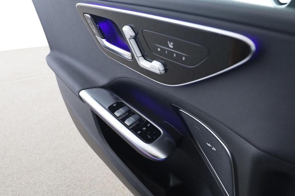 Mercedes-Benz C 220 2025