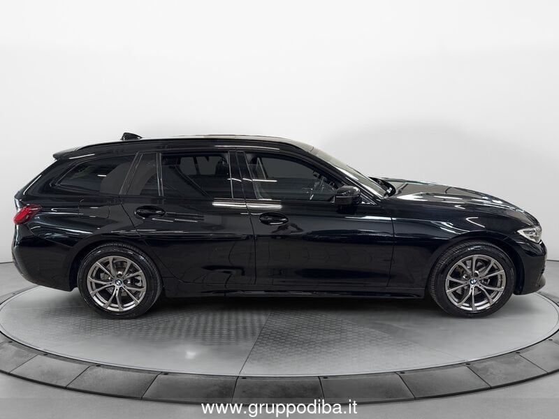 BMW 320 2022