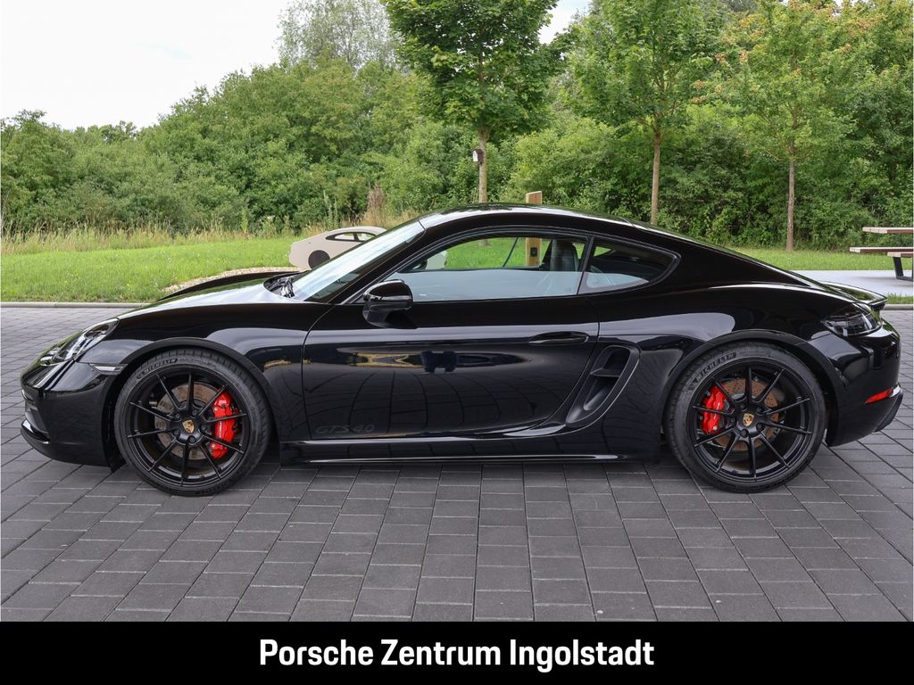 Porsche Cayman 2024