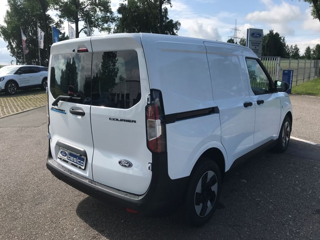 Ford Transit Courier 2025