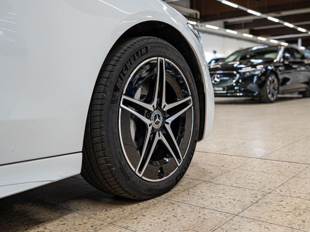 Mercedes-Benz C 300 2025