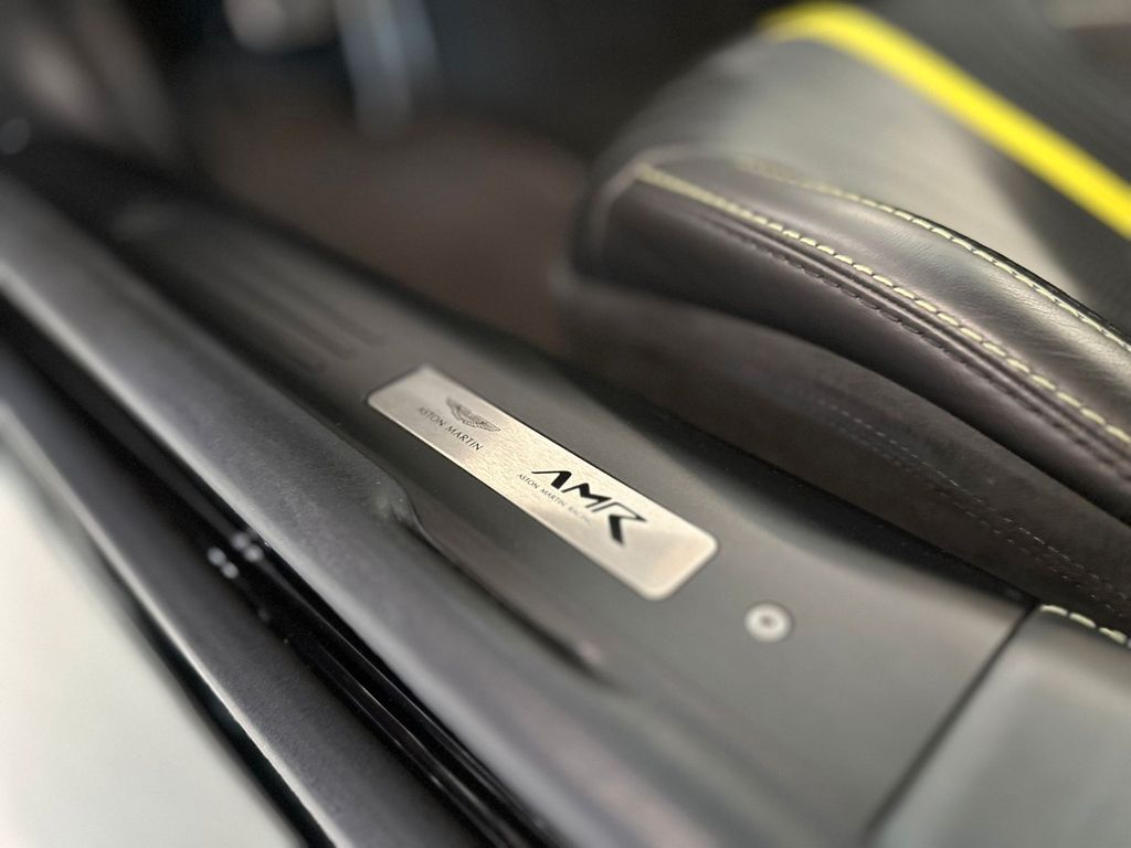 Aston Martin DB11 2020