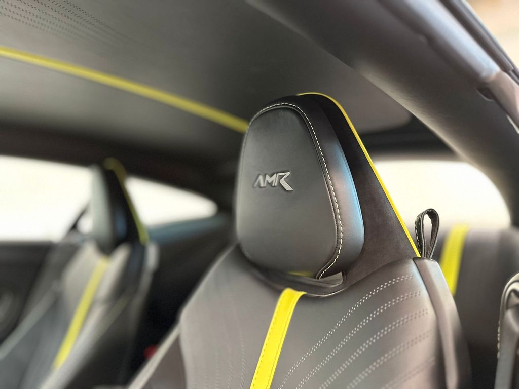 Aston Martin DB11 2020