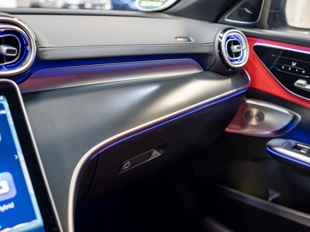 Mercedes-Benz C 300 2025