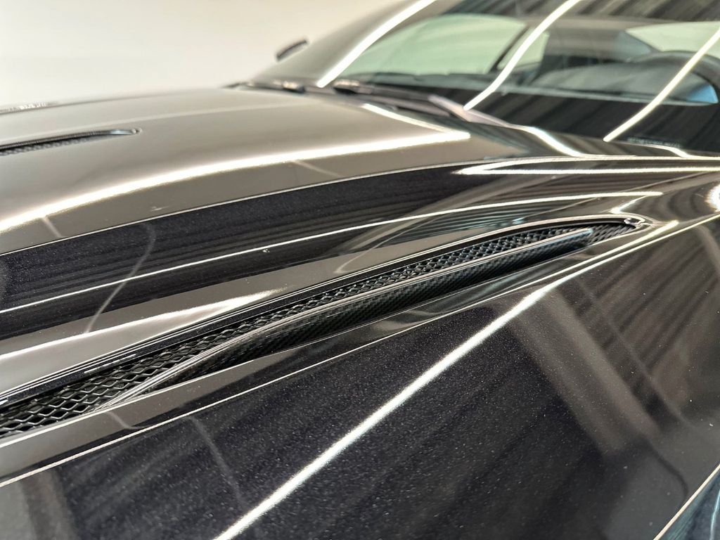 Aston Martin DB11 2020