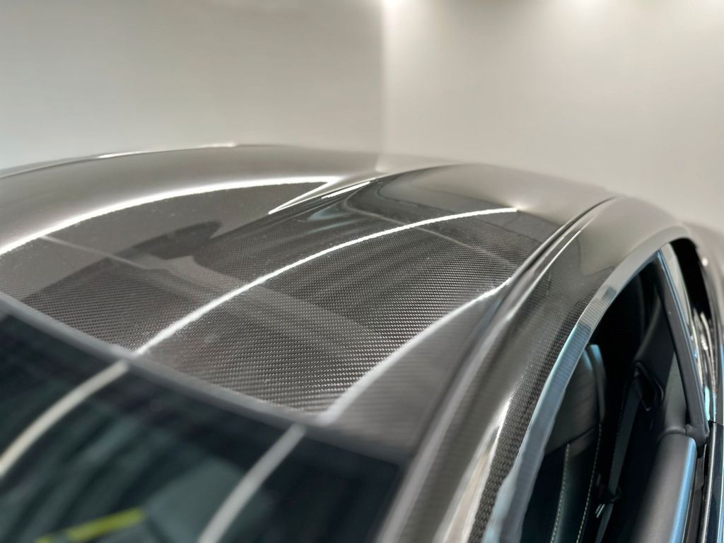 Aston Martin DB11 2020