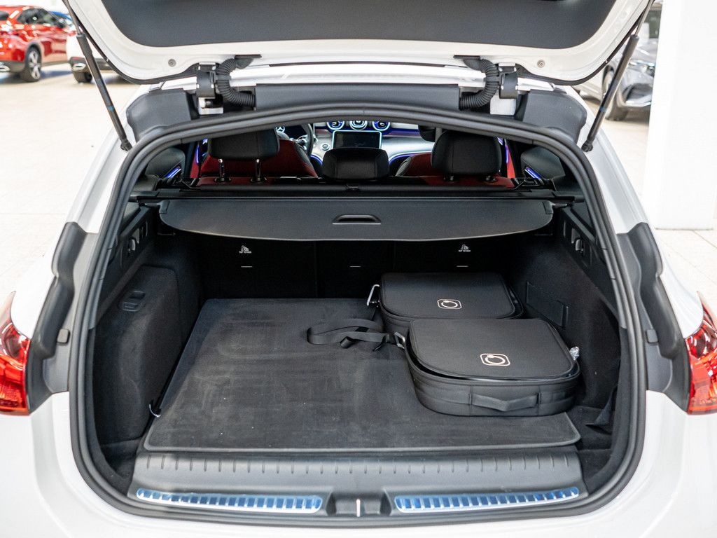 Mercedes-Benz C 300 2025