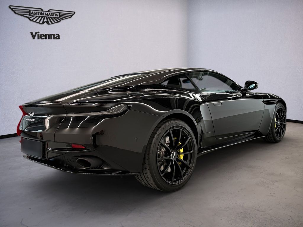 Aston Martin DB11 2020