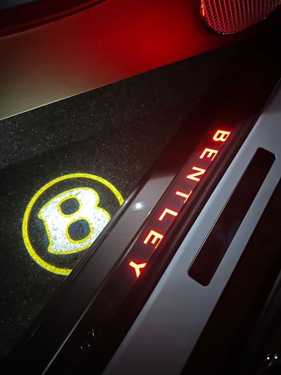 Bentley Continental GTC 2020