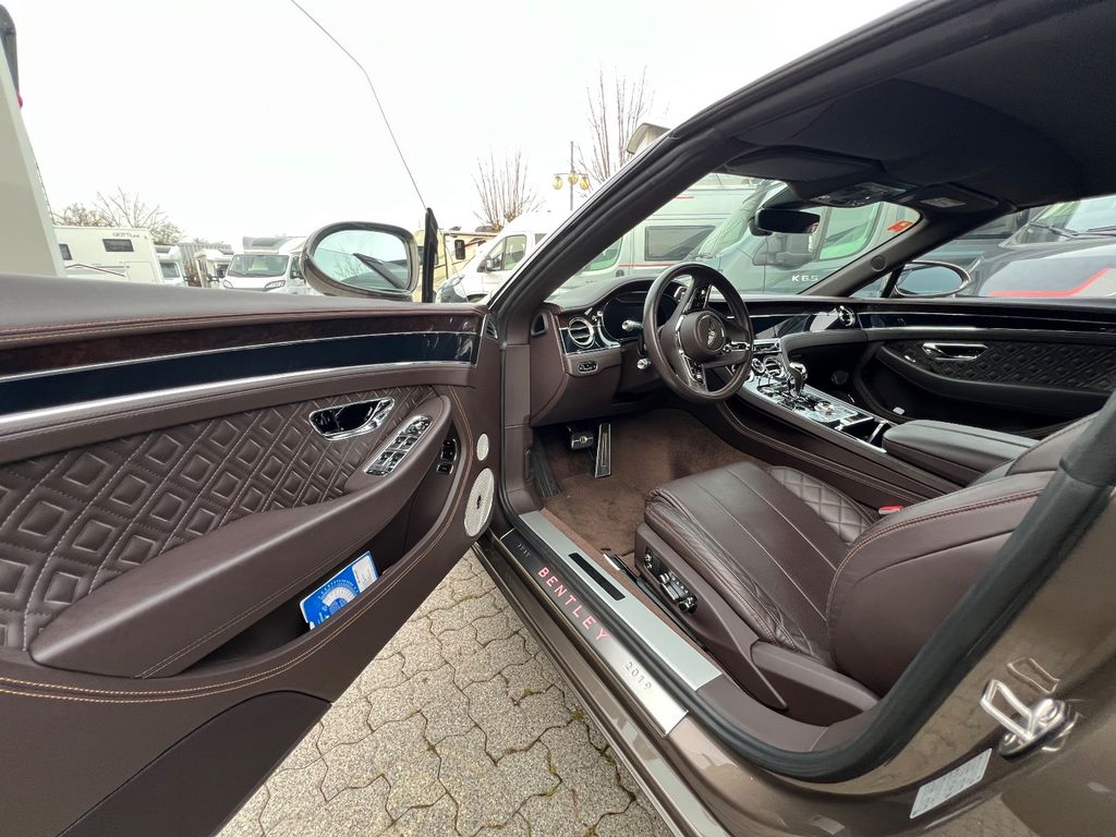 Bentley Continental GTC 2020