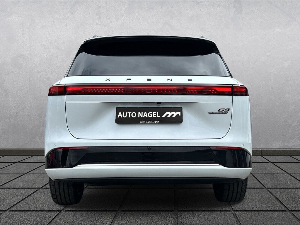 XPENG G9