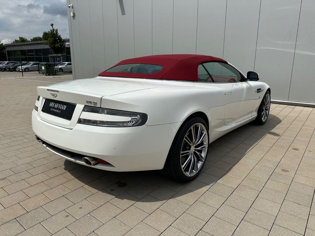 Aston Martin DB9 2011