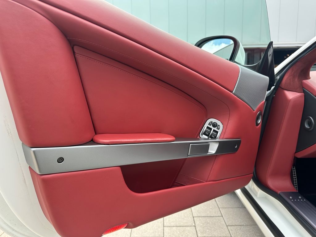 Aston Martin DB9 2011