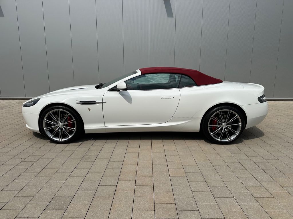 Aston Martin DB9 2011