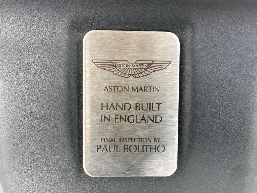 Aston Martin DB9 2011