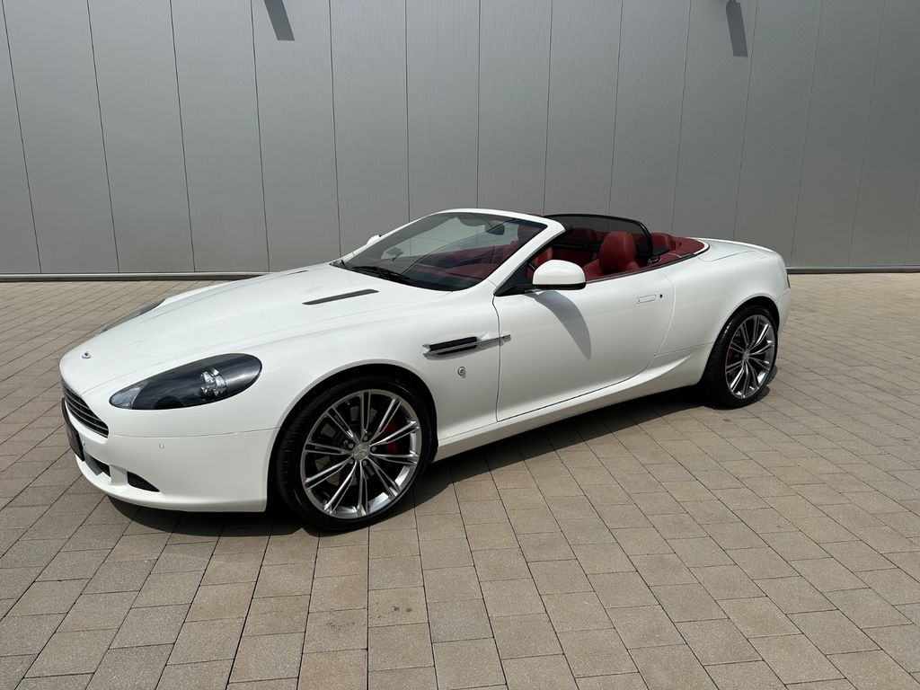 Aston Martin DB9 2011