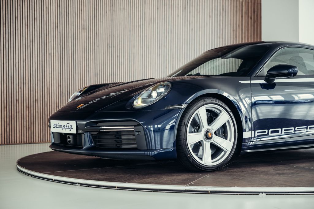Porsche 992 2025
