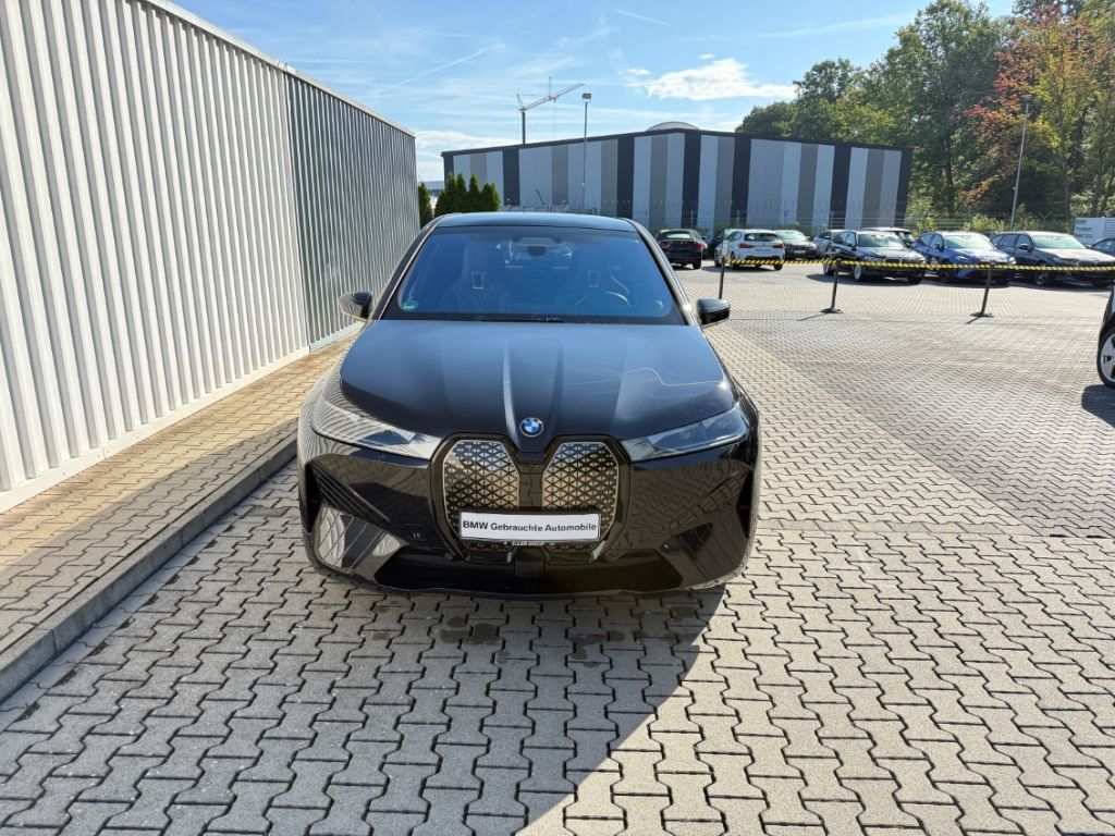 BMW iX 2023