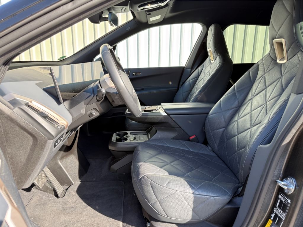 BMW iX 2023