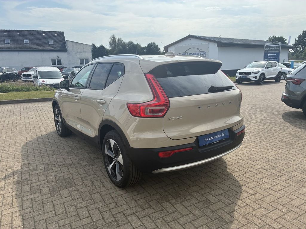 Volvo XC40 2024