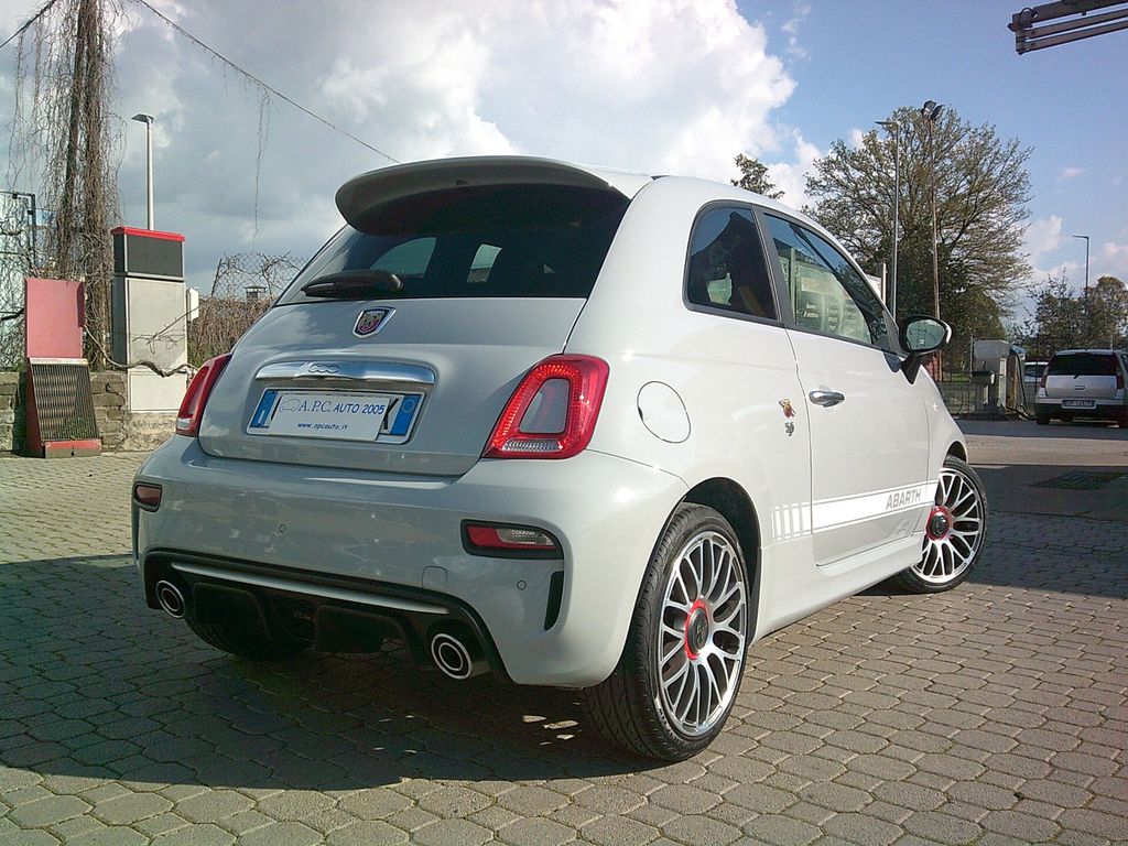 Abarth 595 2021