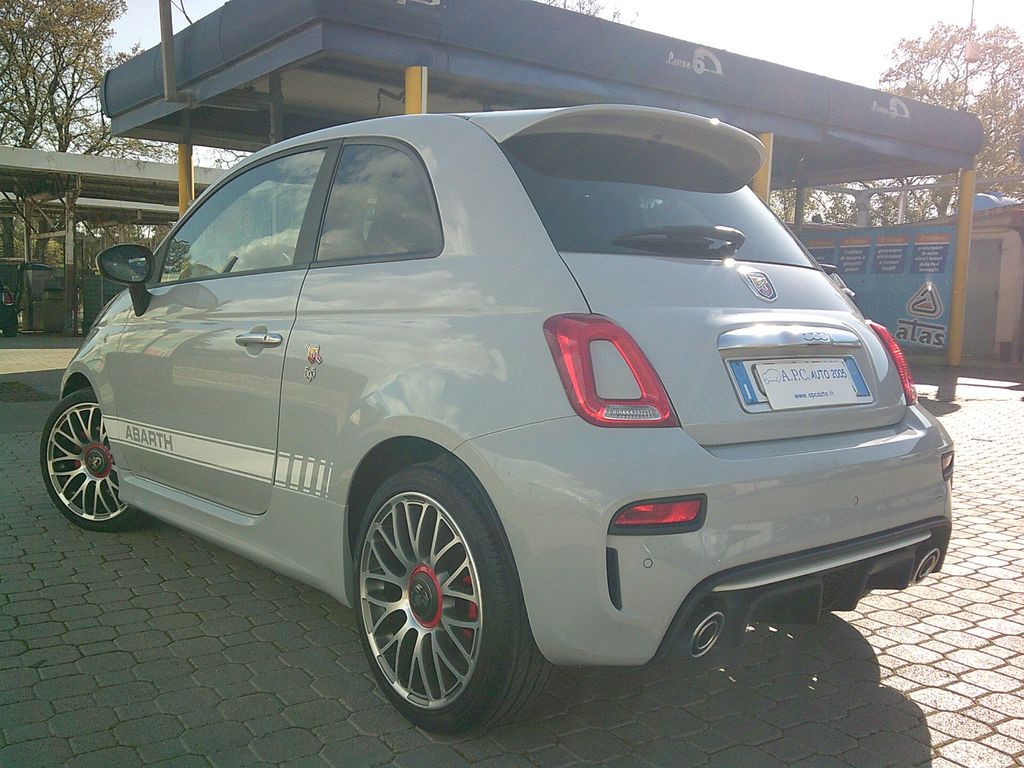 Abarth 595 2021