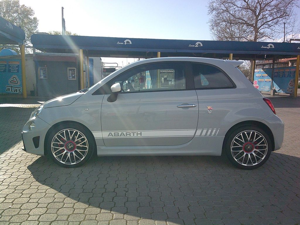 Abarth 595 2021