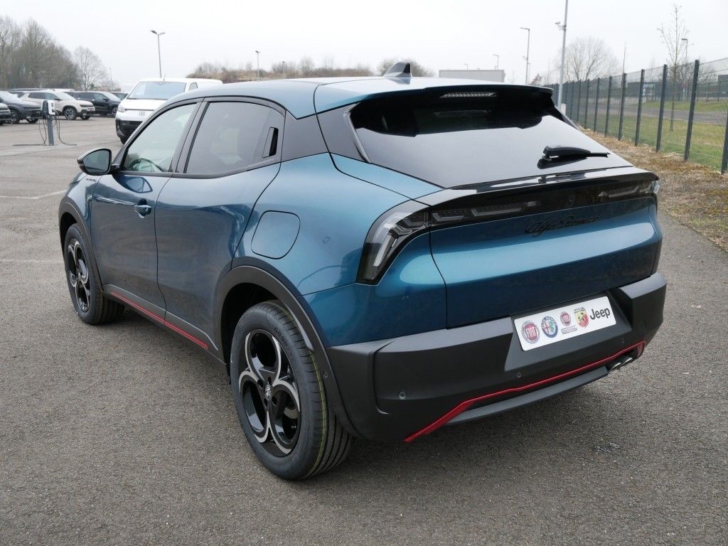 Alfa Romeo Junior 2025