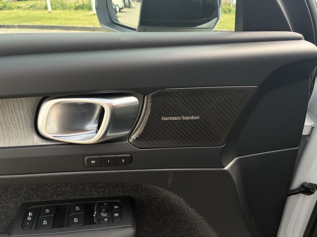 Volvo XC40 2024