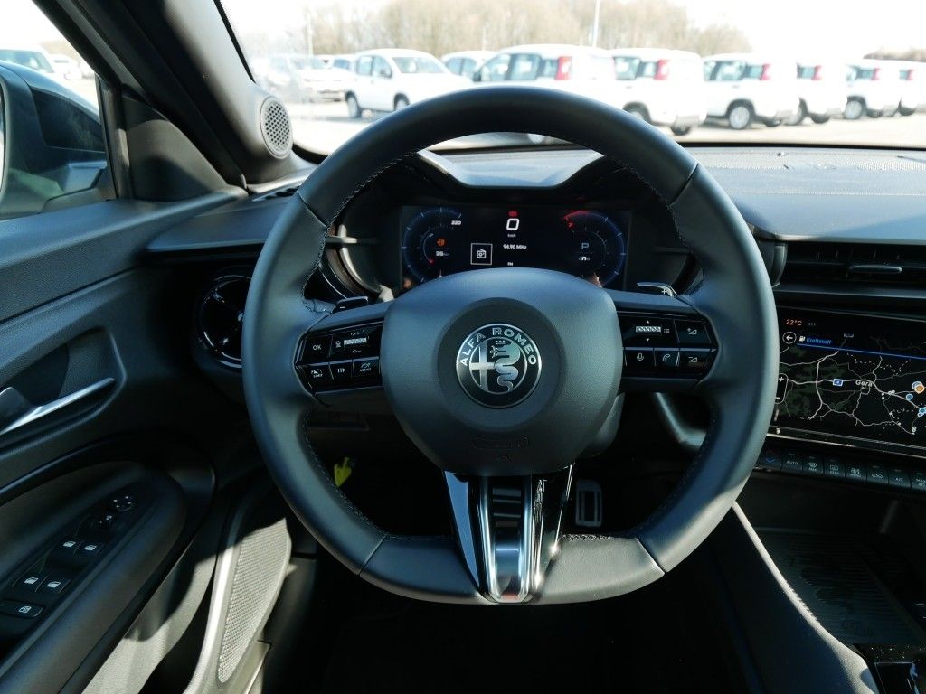 Alfa Romeo Junior 2025