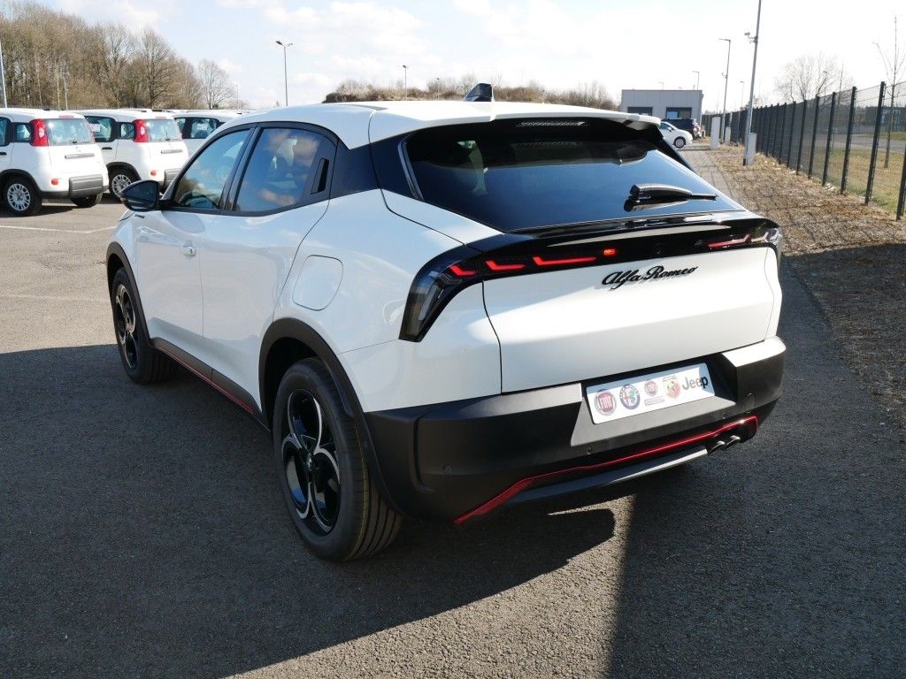 Alfa Romeo Junior 2025