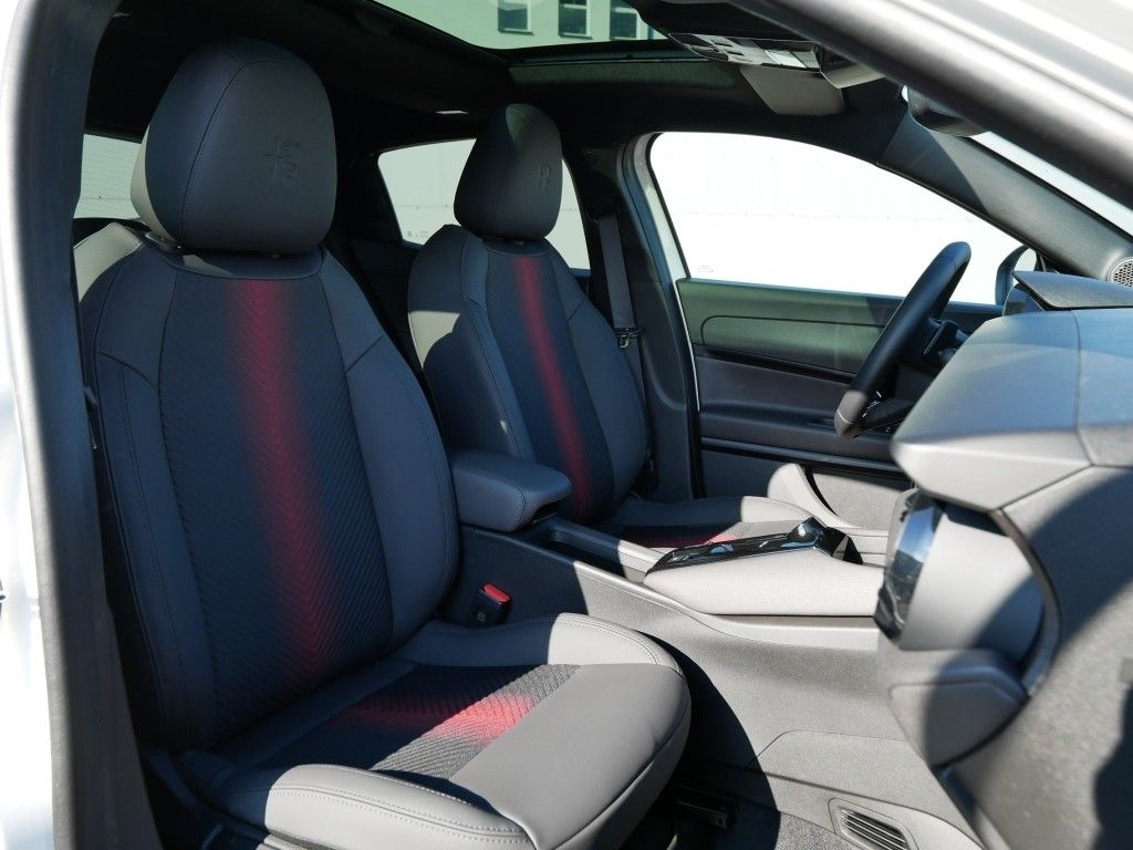 Alfa Romeo Junior 2025