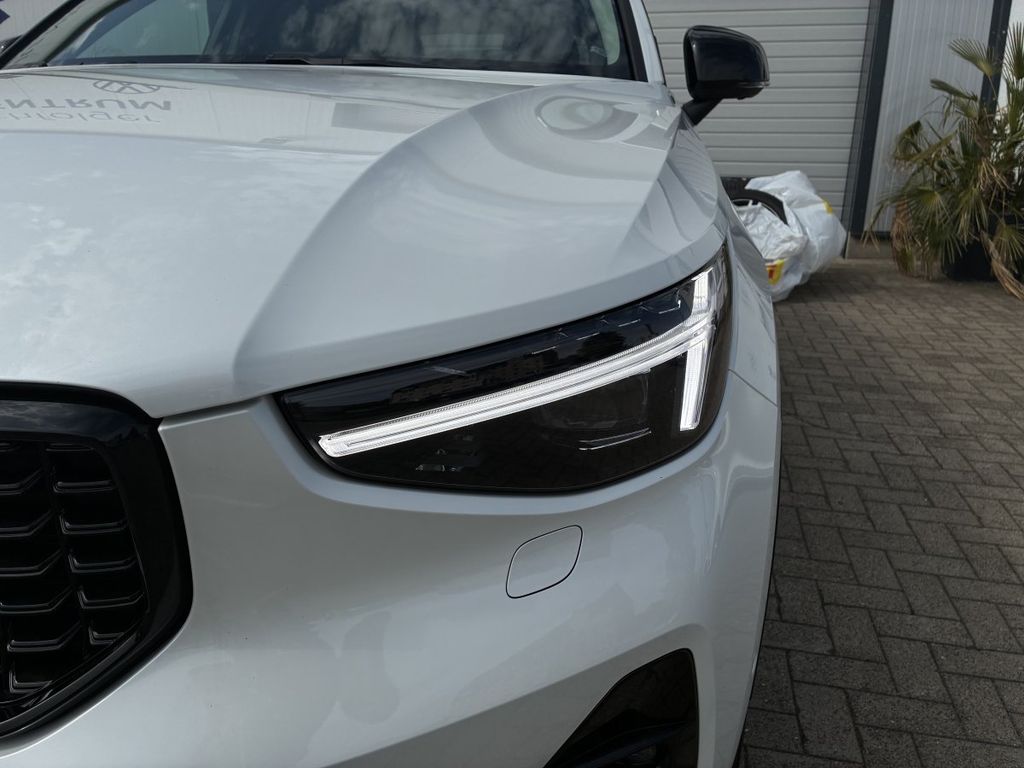Volvo XC40 2024