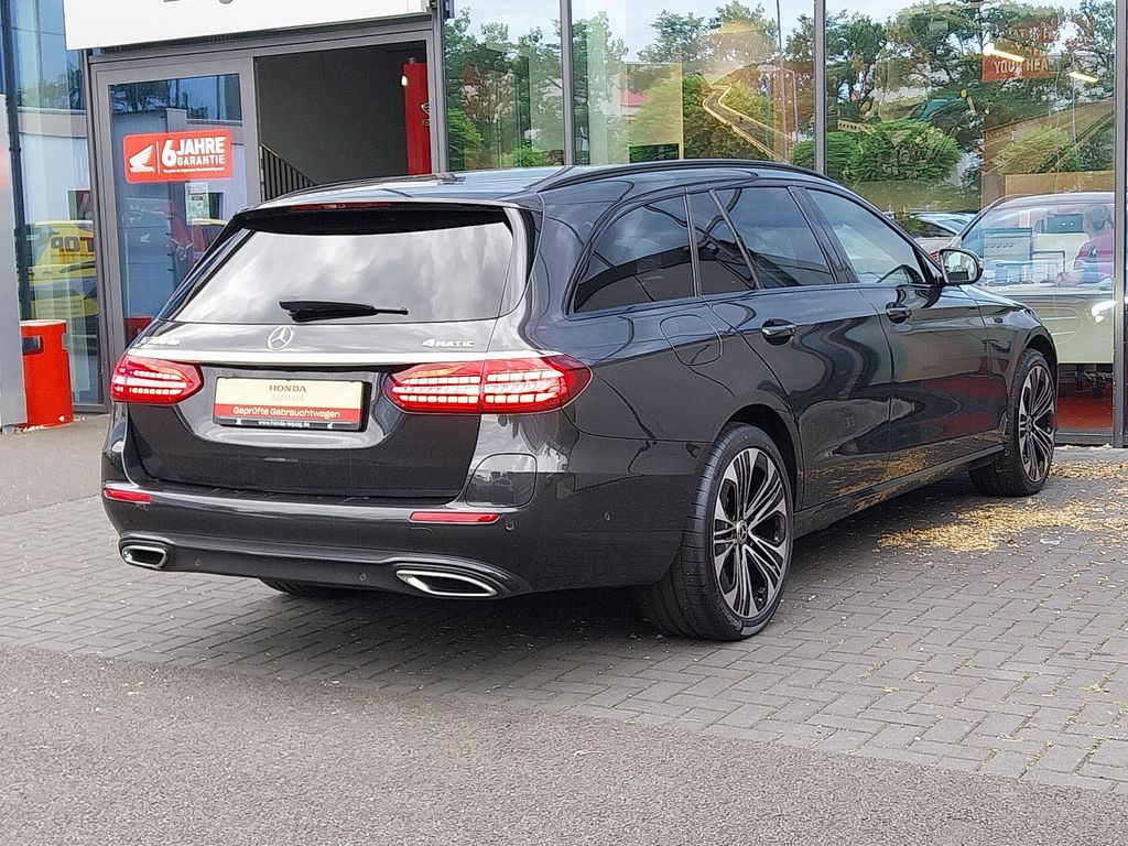 Mercedes-Benz E 300 2022