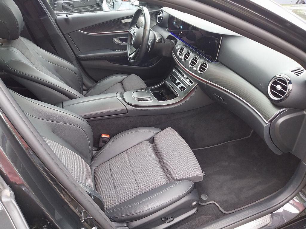 Mercedes-Benz E 300 2022