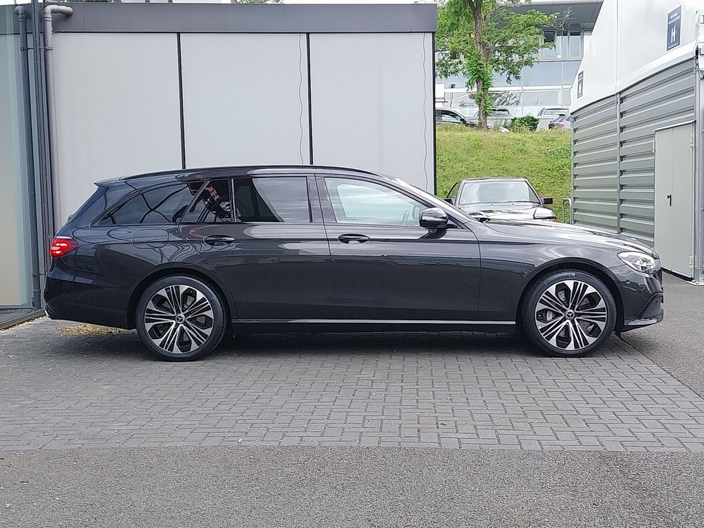 Mercedes-Benz E 300 2022