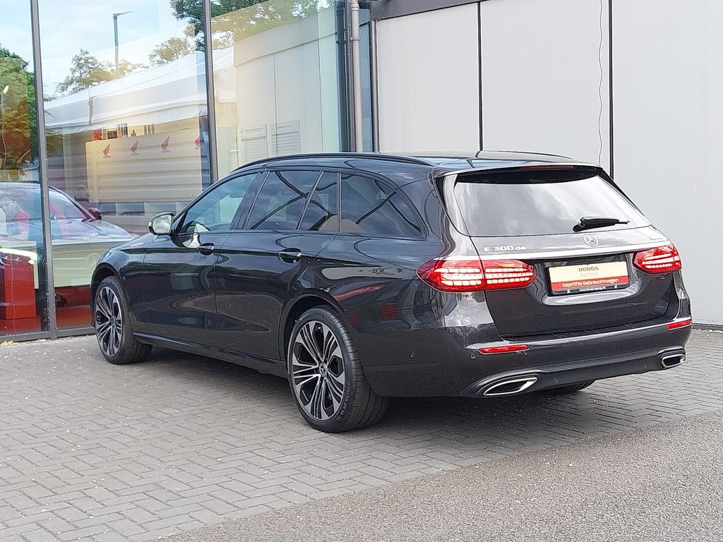 Mercedes-Benz E 300 2022