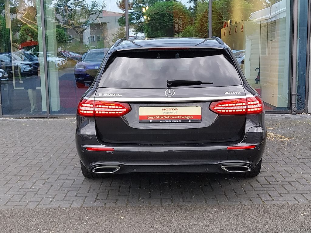 Mercedes-Benz E 300 2022