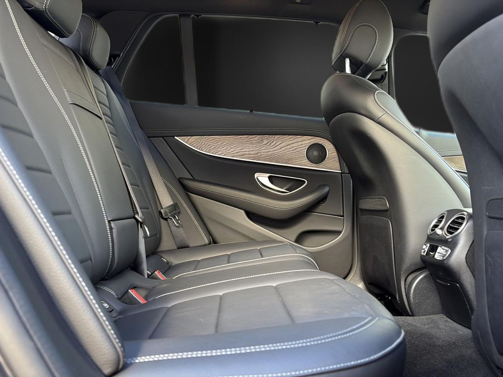 Mercedes-Benz E 300 2022