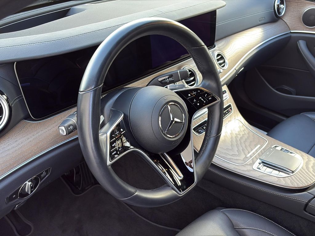 Mercedes-Benz E 300 2022