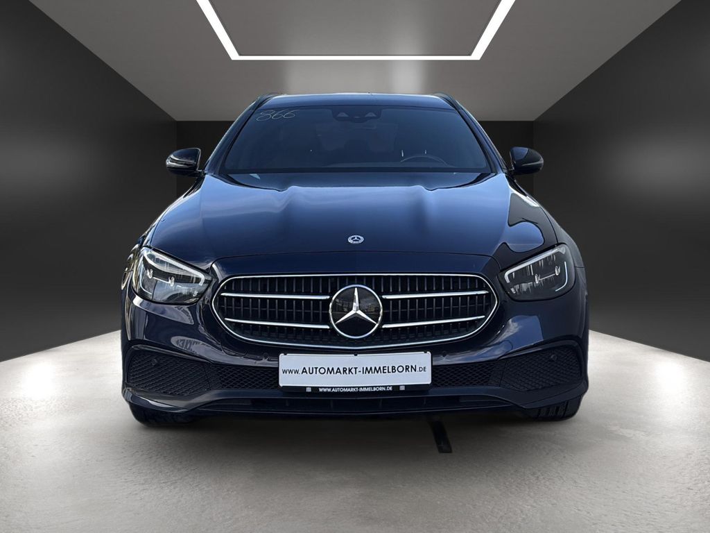 Mercedes-Benz E 300 2022