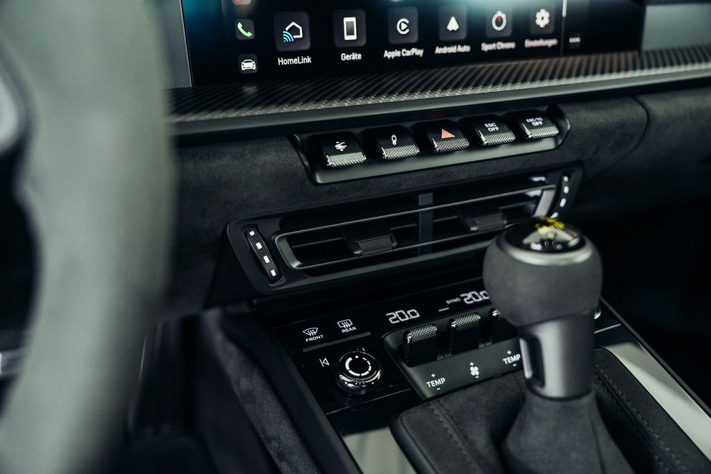 Porsche 992 2024