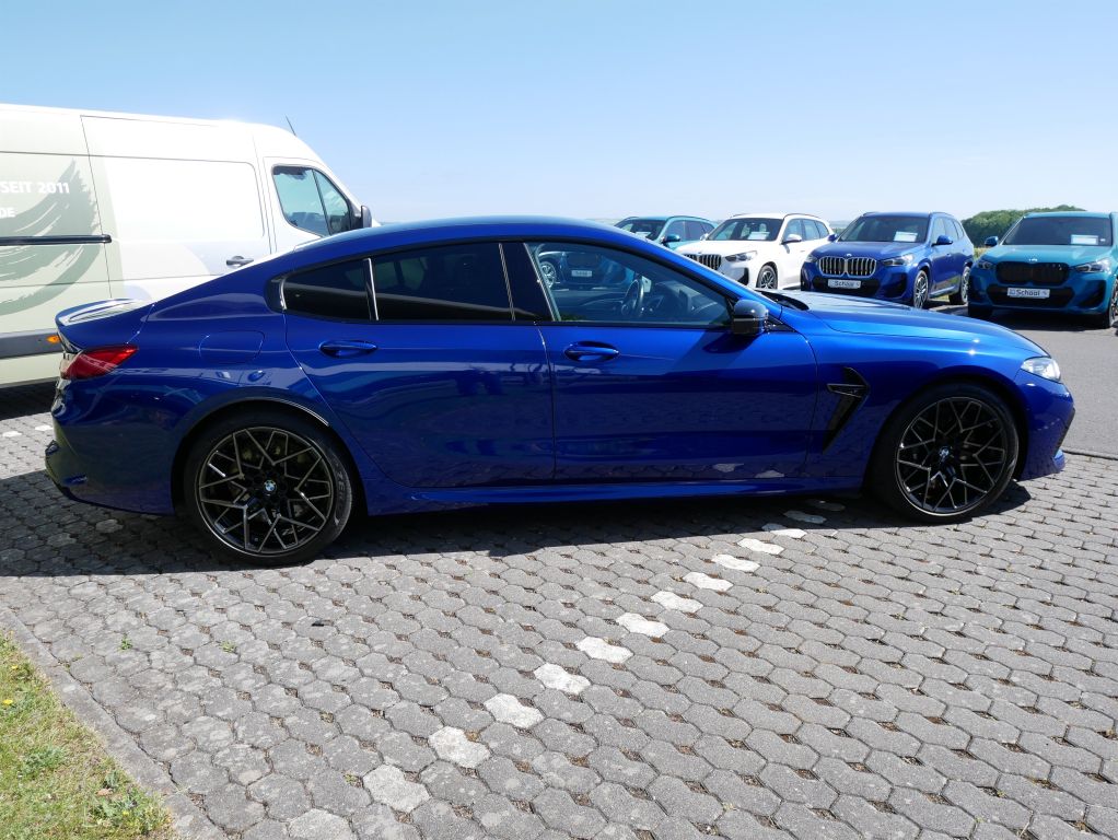 BMW M8 2022