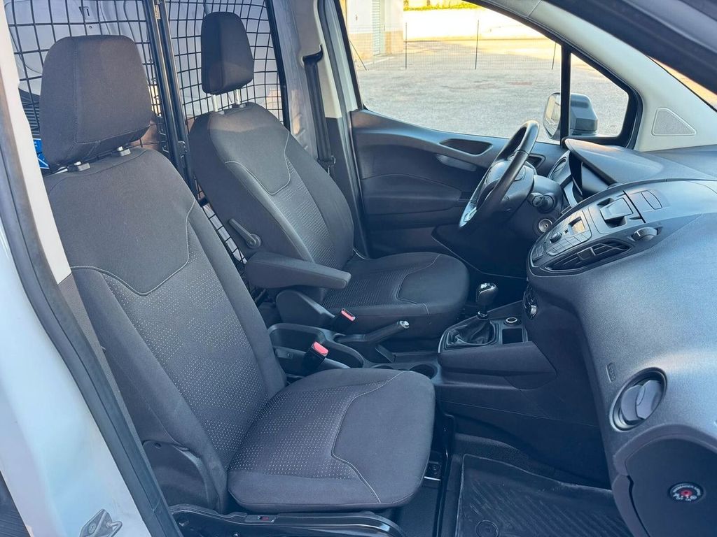 Ford Transit Courier 2022