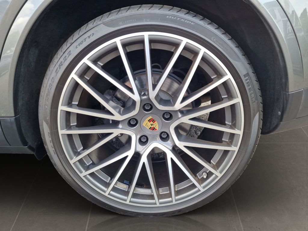 Porsche Cayenne 2022