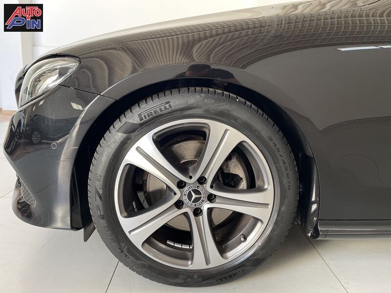 Mercedes-Benz E 220 2021